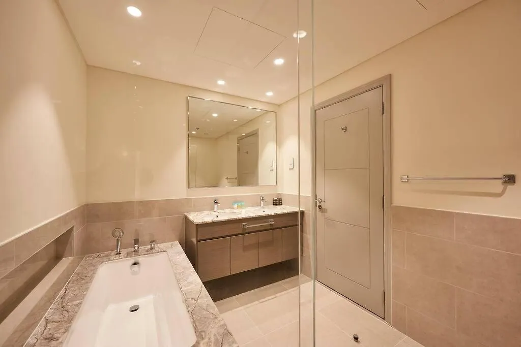 Tick - 4Br Burj Khalifa Fountain Views Forte 1 Dubai Apartment